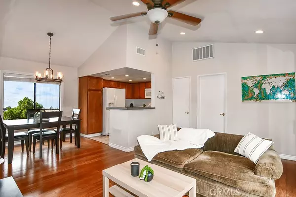 887 W 34th #A, Long Beach, CA 90806