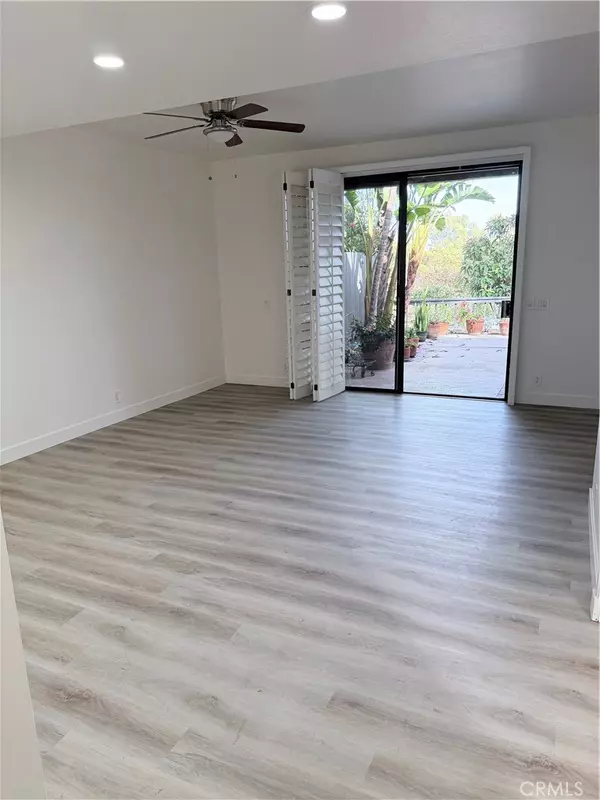 Irvine, CA 92603,40 Canyon Ridge