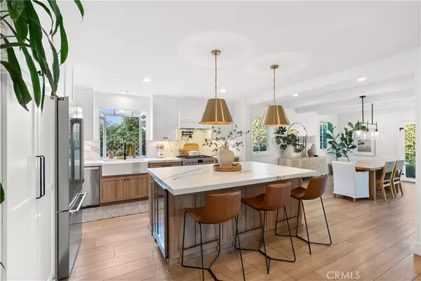 Long Beach, CA 90815,844 Roxanne AVE