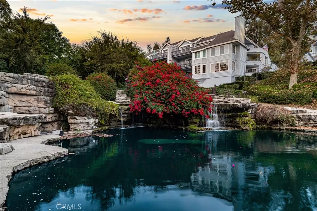 Azusa, CA 91702,1081 Lakeview