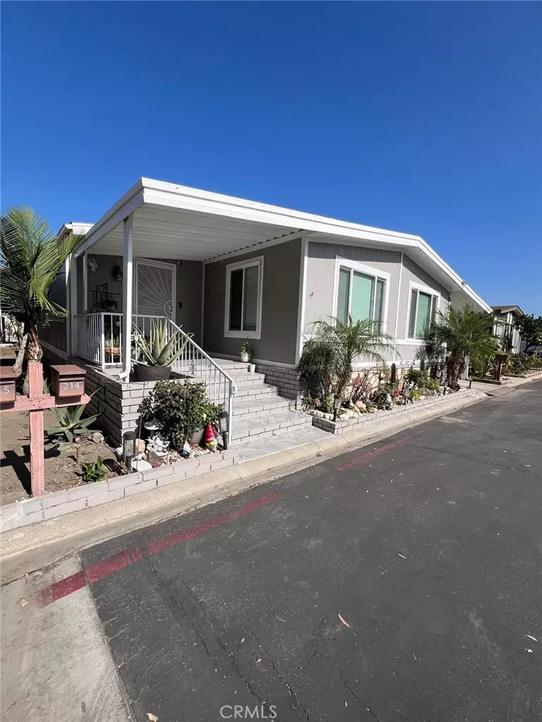 Anaheim, CA 92801,1919 W Coronet AVE #214