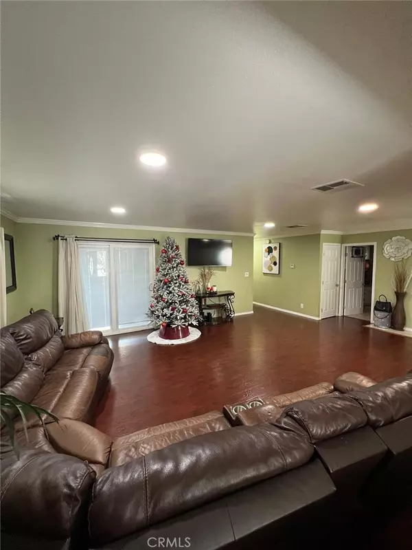 Anaheim, CA 92801,1919 W Coronet AVE #214