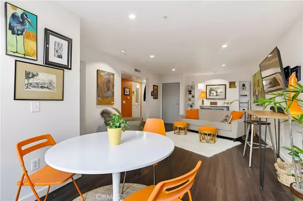 Long Beach, CA 90802,834 E 4th ST #29