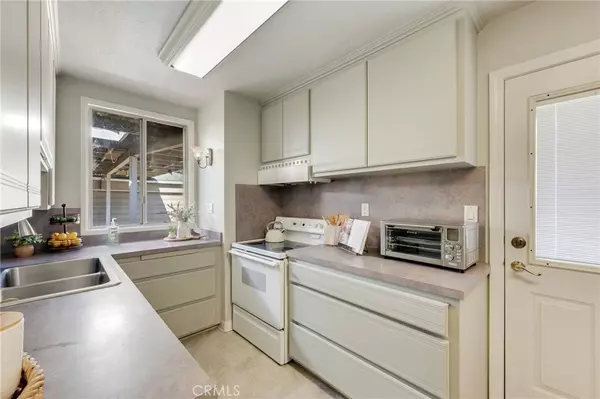 Long Beach, CA 90806,609 W 36th