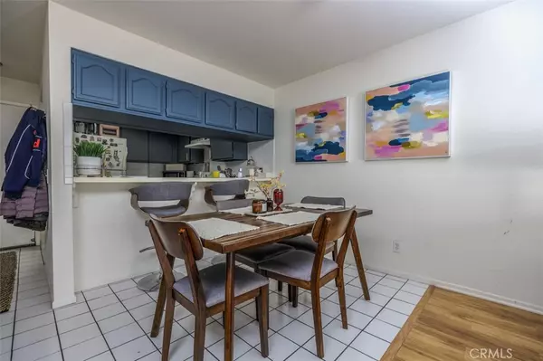 Long Beach, CA 90802,1237 E 6th ST #110