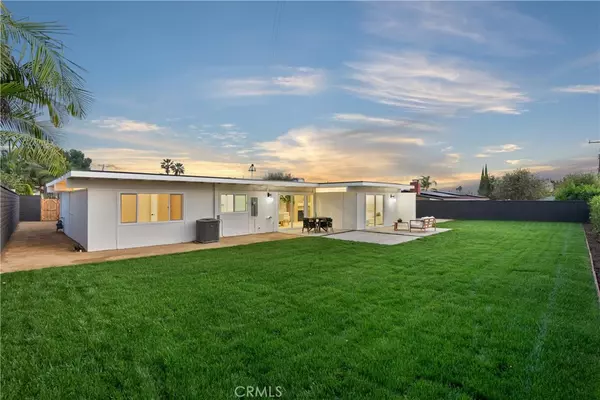 Buena Park, CA 90621,5471 Jonesboro