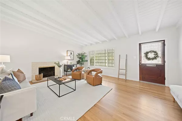 Long Beach, CA 90815,2870 Albury