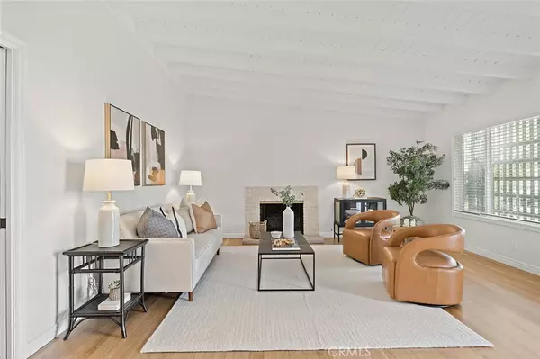 Long Beach, CA 90815,2870 Albury