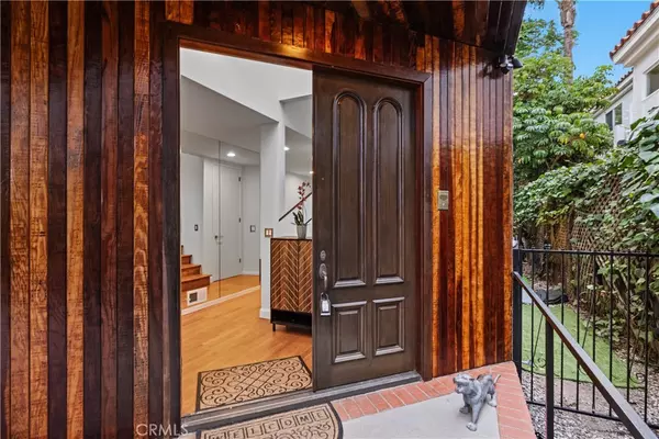 Manhattan Beach, CA 90266,341 S Meadows