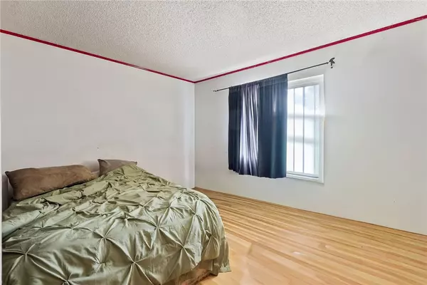 Compton, CA 90220,1020 N Kemp AVE