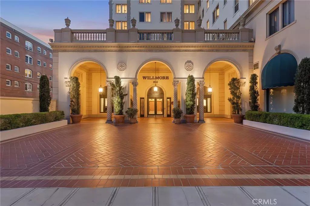 Long Beach, CA 90802,315 W 3rd ST #301