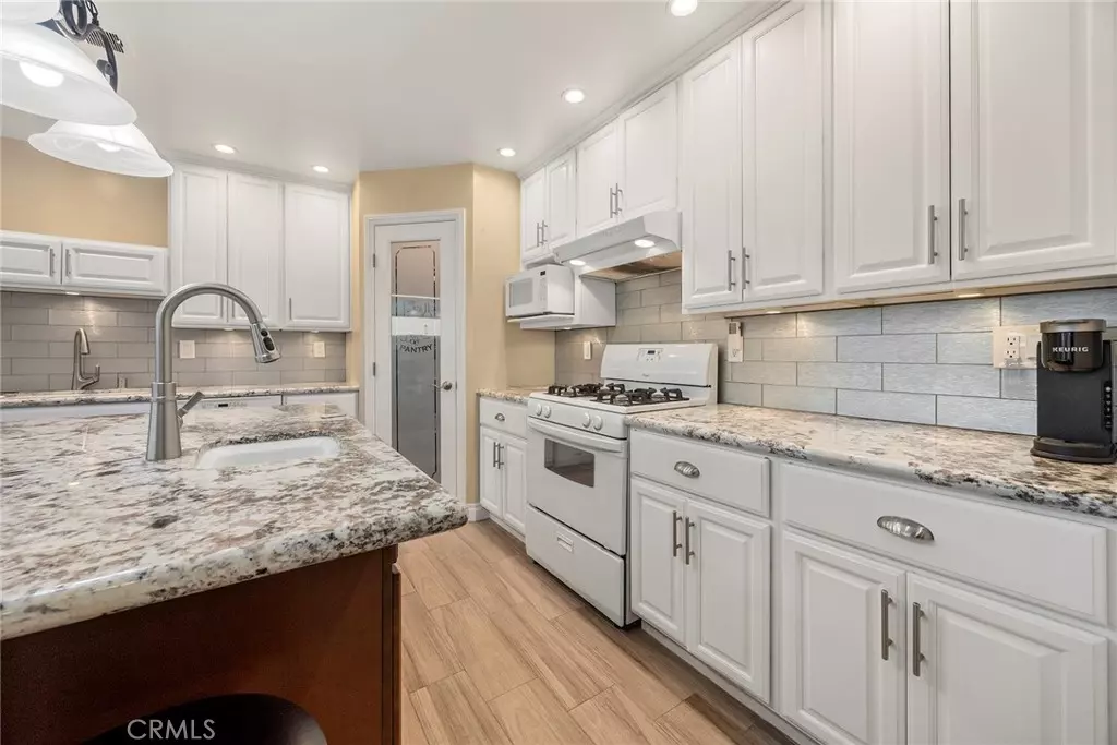 La Habra, CA 90631,945 Glencliff