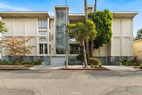 334 Gladys AVE #305, Long Beach, CA 90814