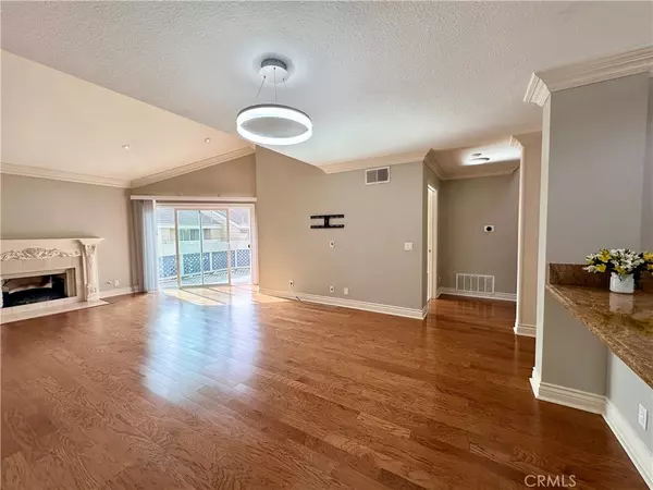 Huntington Beach, CA 92648,7562 Seaspring