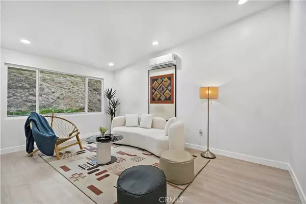 La Puente, CA 91744,261 Zenith