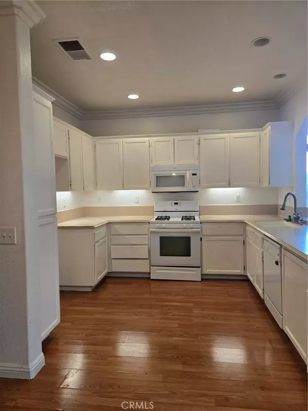 Corona, CA 92883,27410 Barcelona