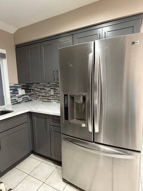 Santa Ana, CA 92704,2970 S Greenville #B