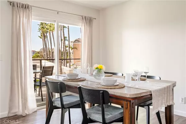 Huntington Beach, CA 92649,16255 Pacific CIR #106