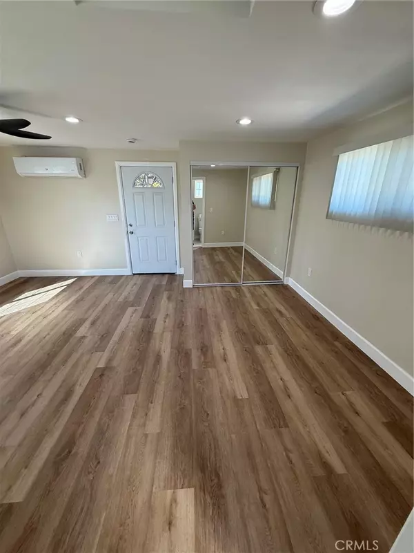 Anaheim, CA 92805,735 N Bush St. Unit B