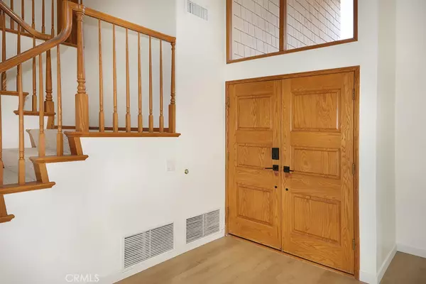 Huntington Beach, CA 92646,21161 Poston Ln