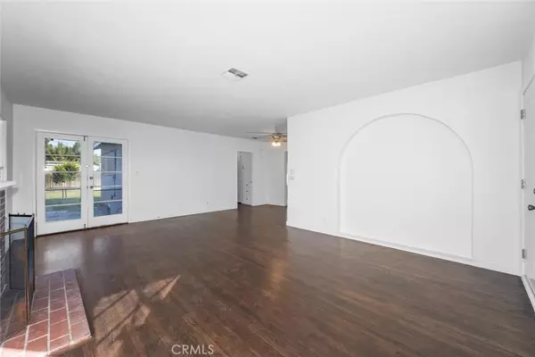 Garden Grove, CA 92843,11371 Garden Grove BLVD