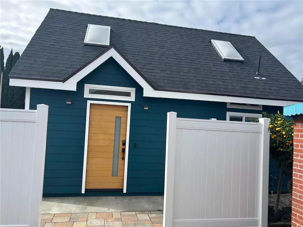 Anaheim, CA 92806,1009 S Laramie #B