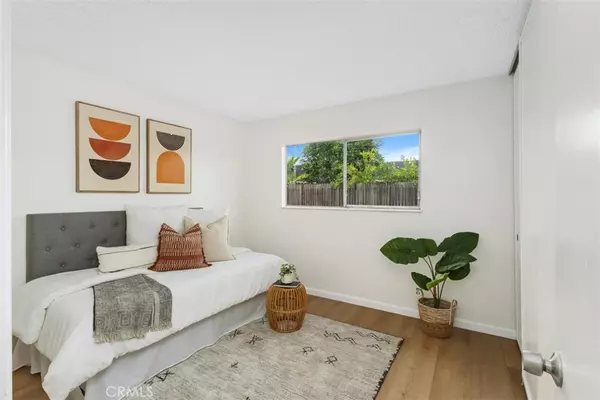 Huntington Beach, CA 92649,5681 Mangrum