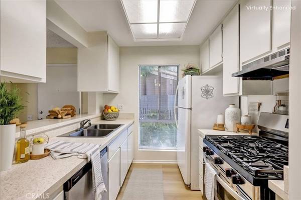 2813 S Fairview ST #G, Santa Ana, CA 92704