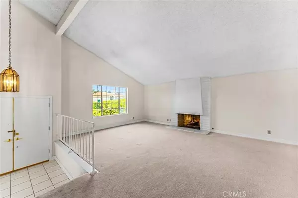 Santa Ana, CA 92705,13532 Woodglen DR