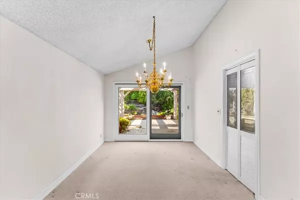 Santa Ana, CA 92705,13532 Woodglen DR