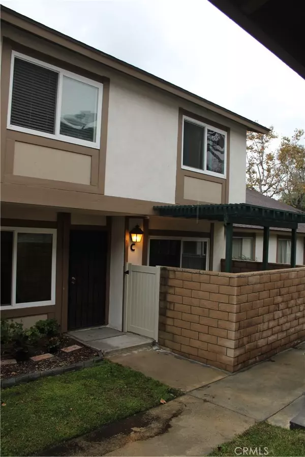 Anaheim, CA 92807,5478 E Willow Woods #107-C