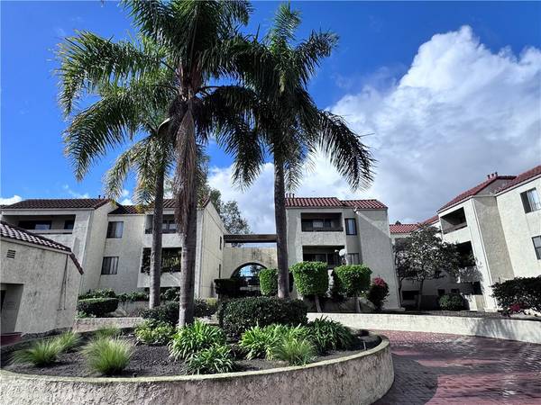 Santa Ana, CA 92701,700 W 3rd #B107