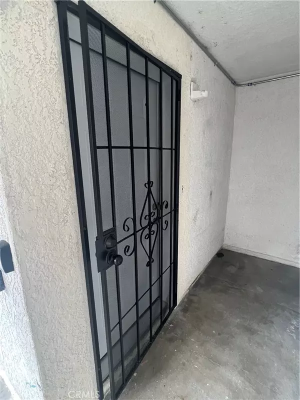 1126 E Arcadia CT #C, Long Beach, CA 90813