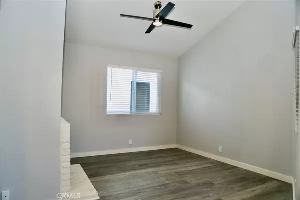 Newport Beach, CA 92663,4709 River #B