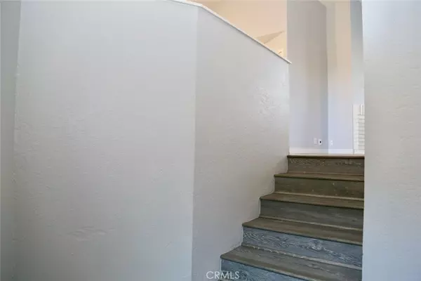 Newport Beach, CA 92663,4709 River #B