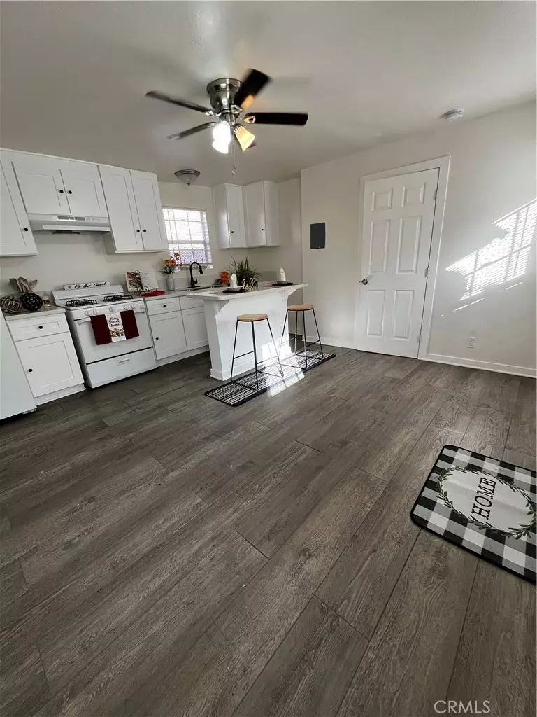 Los Angeles, CA 90037,4518 S. Normandie AVE