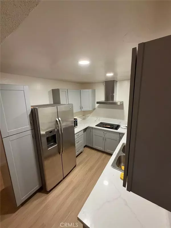 Santa Ana, CA 92706,1602 N King ST #S4