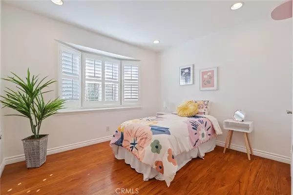 Long Beach, CA 90815,4821 E Los Coyotes Diagonal