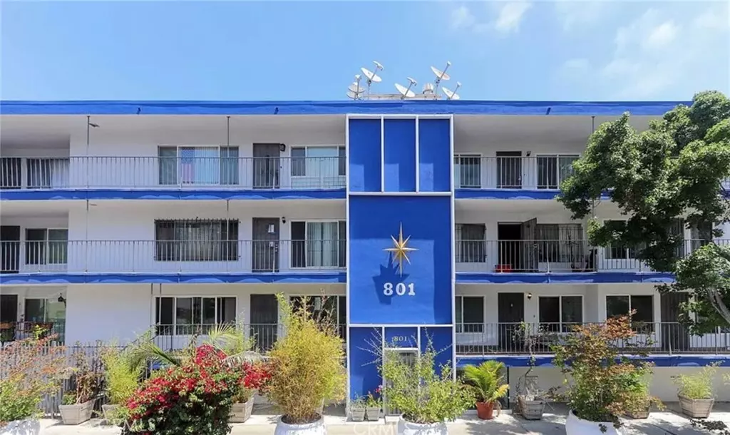 Long Beach, CA 90802,801 E 1st ST #9