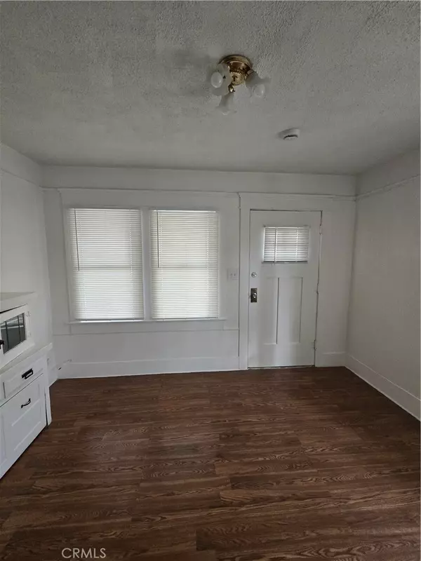 Santa Ana, CA 92701,310 W Walnut