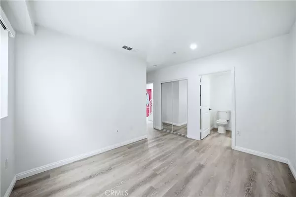 Los Angeles, CA 90044,6919 S Menlo