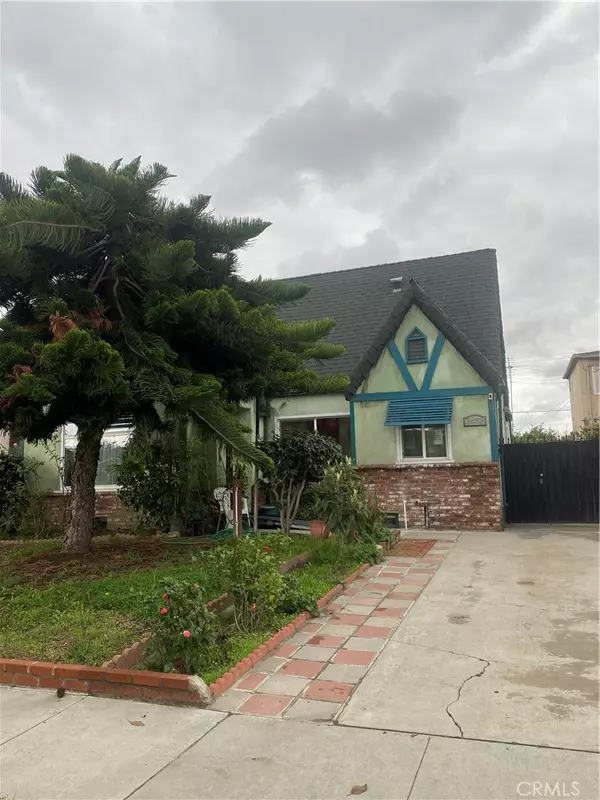 South Gate, CA 90280,8453 Cypress