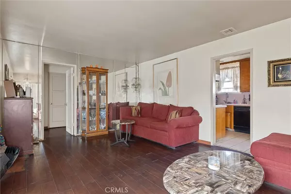 Compton, CA 90222,1701 N Paulsen