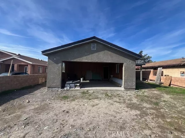 10628 Valencia, Bloomington, CA 92316