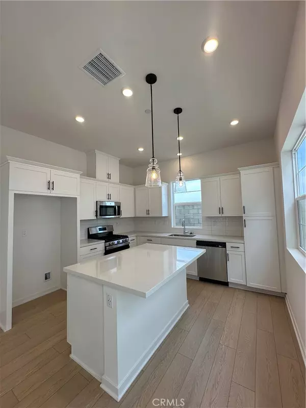 Ontario, CA 91762,4405 S Fairmount paseo