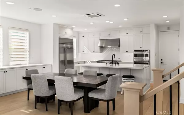 Newport Beach, CA 92660,2127 Cresta