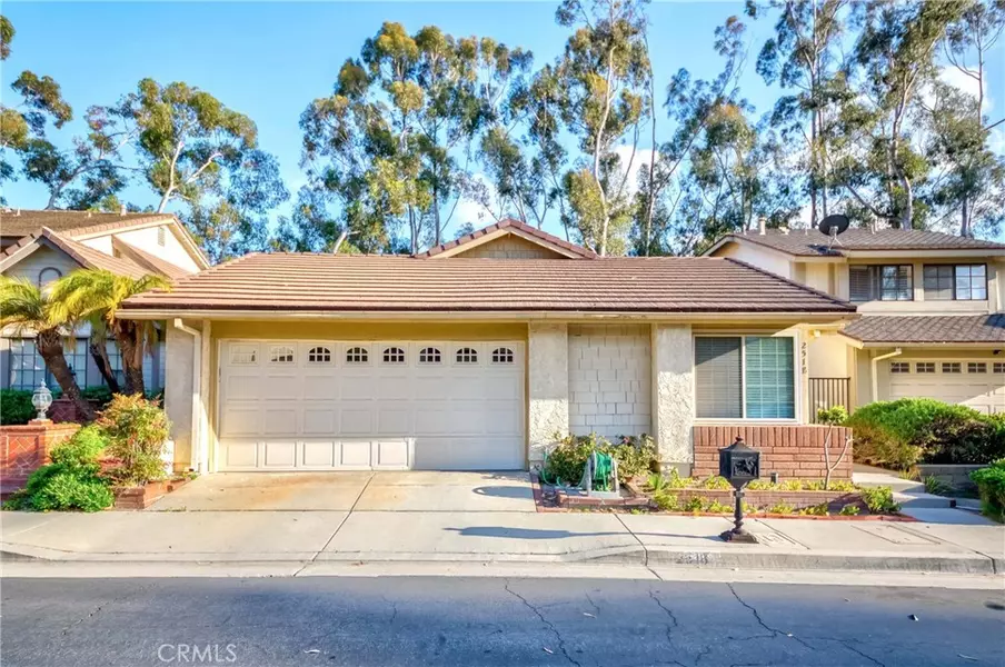 2518 Greenwich DR, Fullerton, CA 92833