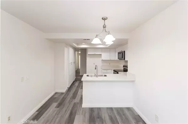 Fullerton, CA 92833,2518 Greenwich DR