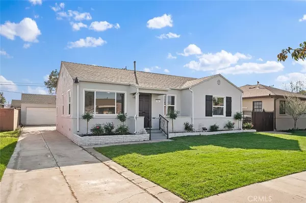 924 W Almond ST, Compton, CA 90220