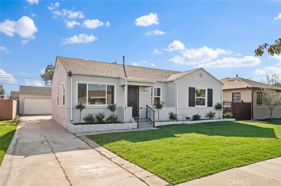 924 W Almond ST, Compton, CA 90220